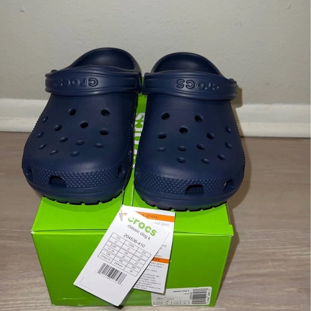 Crocs